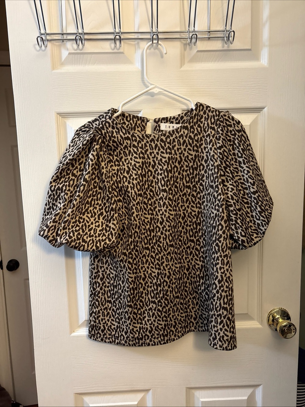 THML Leopard Print Puff Sleeve Blouse in Tan and Black